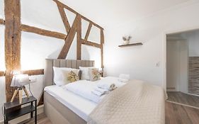 BackHome - SUITE L - Parkhaus - Fantastische Schlosslage - SmartTV - Waschmaschine - Netflix - 50qm - 24h Checkin- Apartment 1